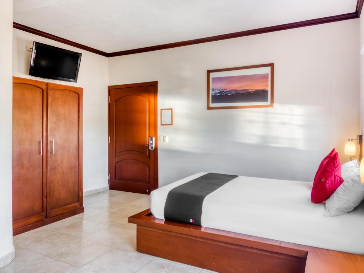 Monte Salerno Hotel & Suites Montemorelos Εξωτερικό φωτογραφία