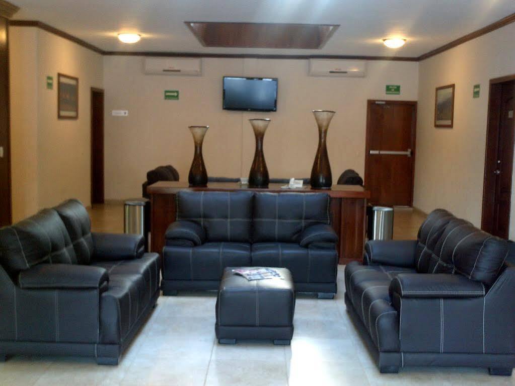 Monte Salerno Hotel & Suites Montemorelos Εξωτερικό φωτογραφία