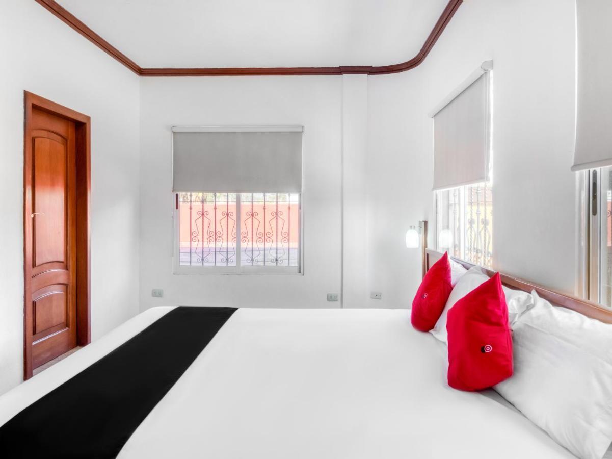 Monte Salerno Hotel & Suites Montemorelos Εξωτερικό φωτογραφία