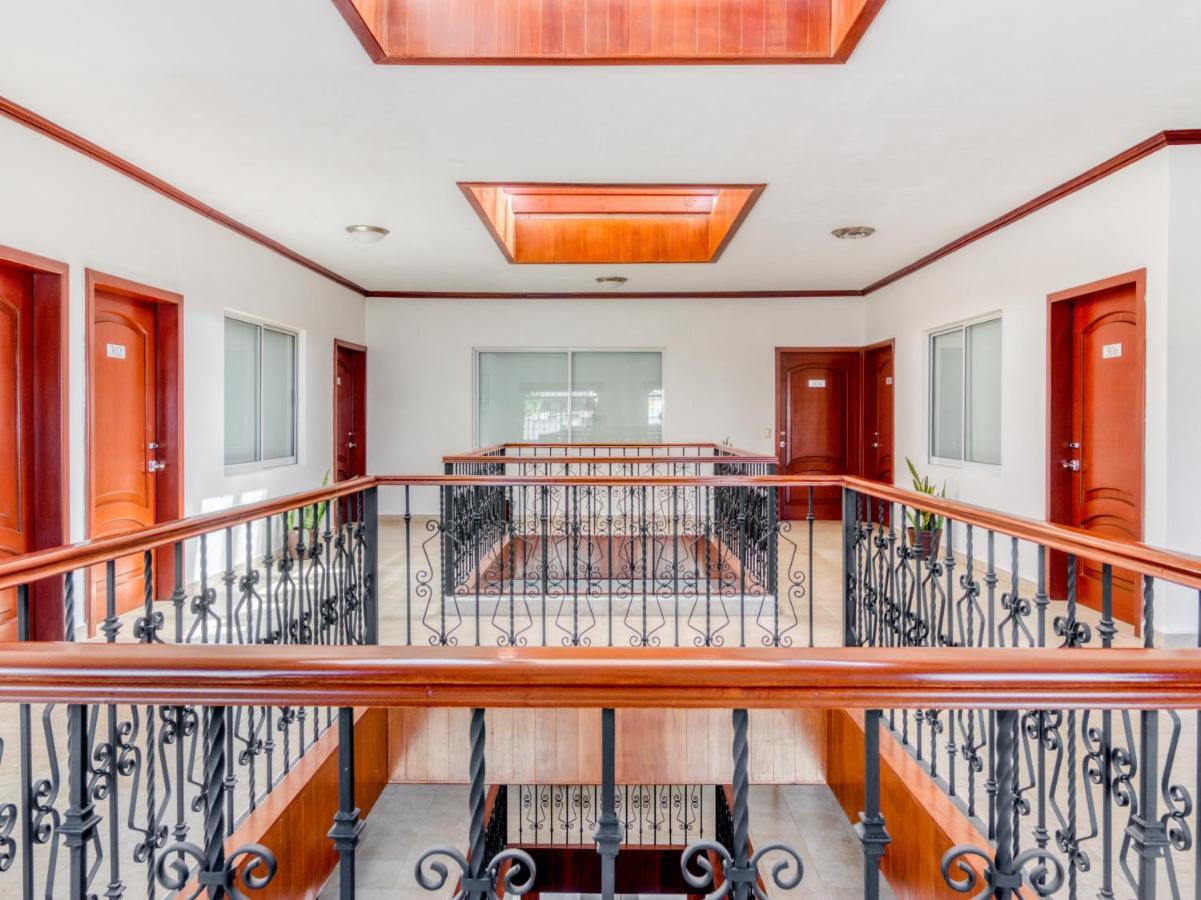 Monte Salerno Hotel & Suites Montemorelos Εξωτερικό φωτογραφία